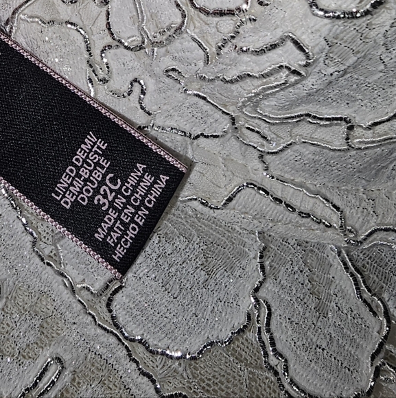 Victoria's Secret Sexy Long Line Lace Push Up Bra - Picture 8 of 12